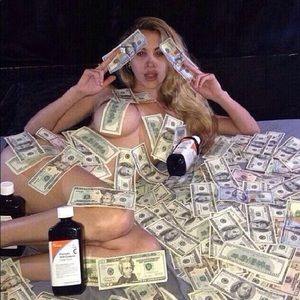 Meet your Posher, Grey